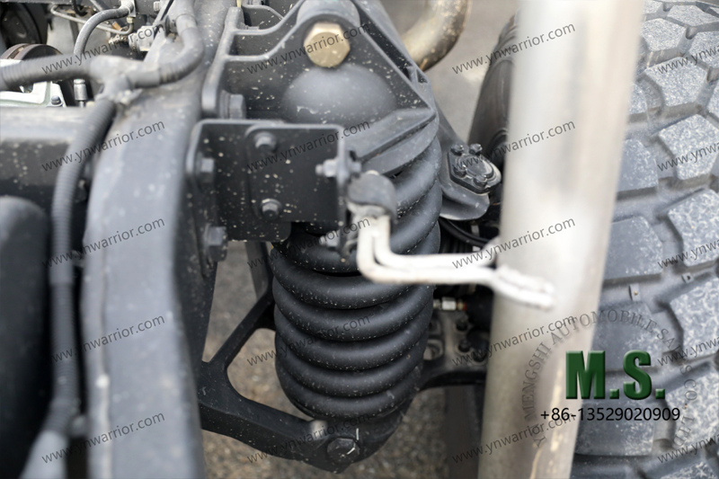 Dongfeng Шасси повышенной проходимости Mengshi 4x4 с рессорной подвеской кабины