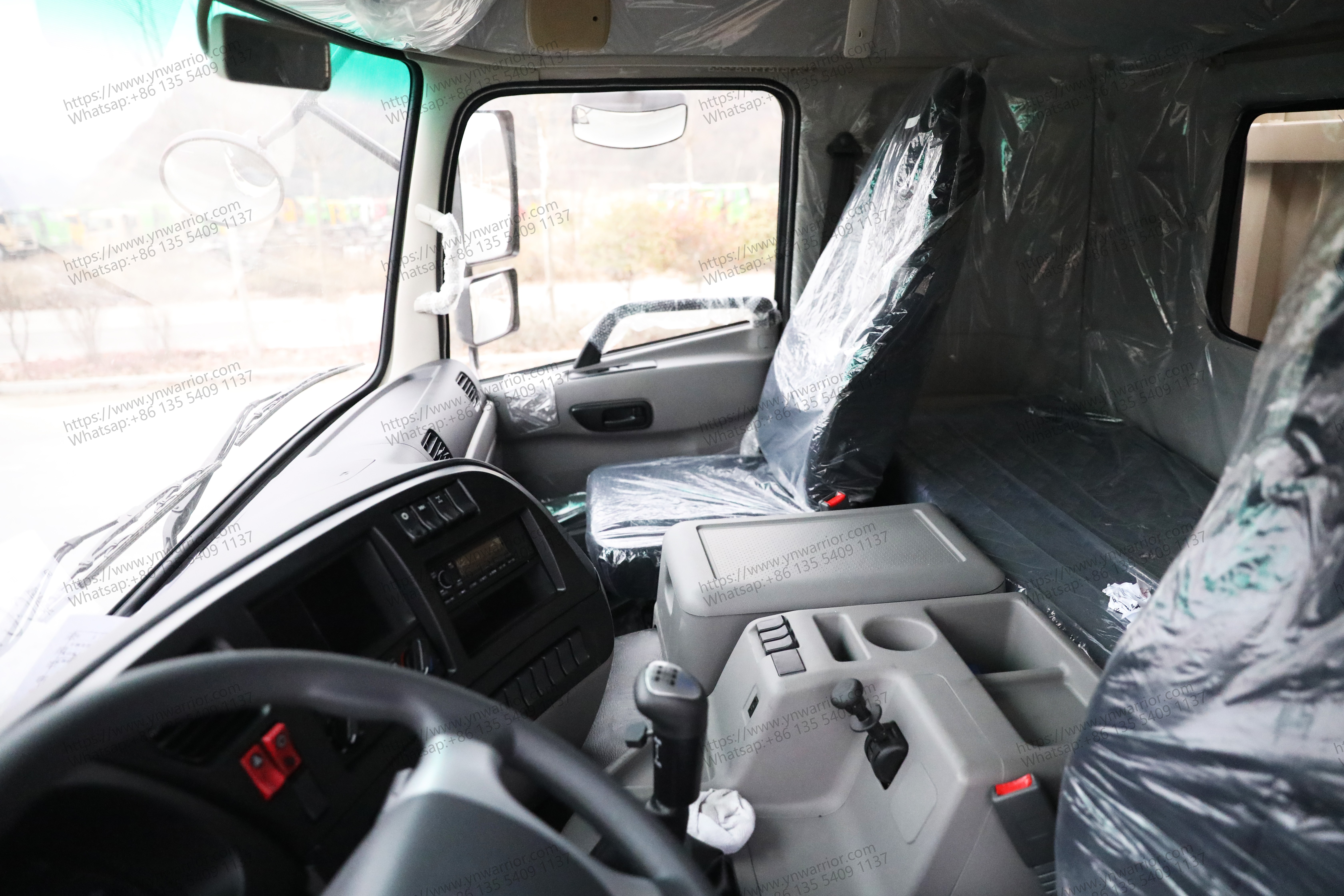 Dongfeng 8x8 тяжелые грузовые грузовые кабины 