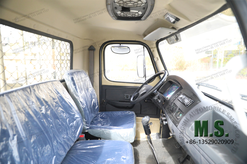 Dongfeng 4x2 cargo truck cab inside 