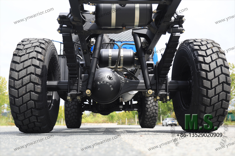 детали модели шасси китайского обычного цельнолитого грузовика 