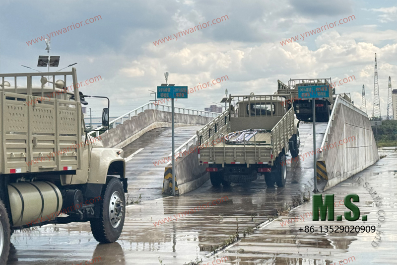 Dongfeng Грузовик 4x4 с задними двойными шинами_вылет угла испытания 