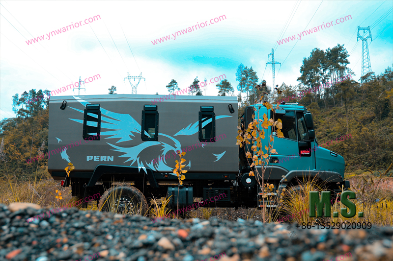 высококлассная внедорожная способность, грузовик-кемпер или грузовик для перевозки солдат, произведенный в Китае, 