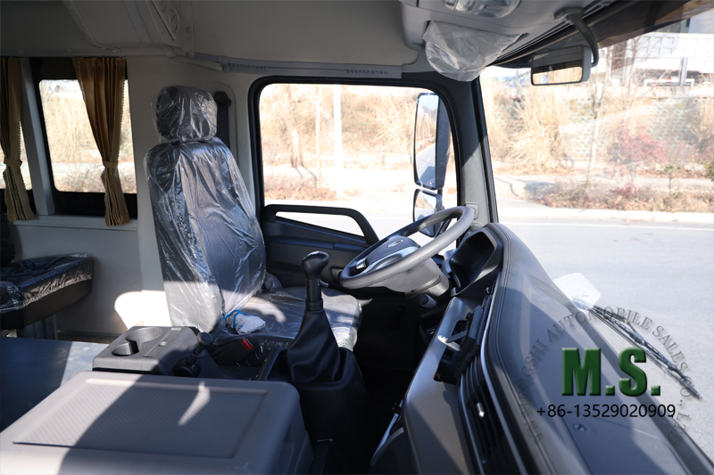 Dongfeng Внедорожный автобус 6x6 фонарь { 