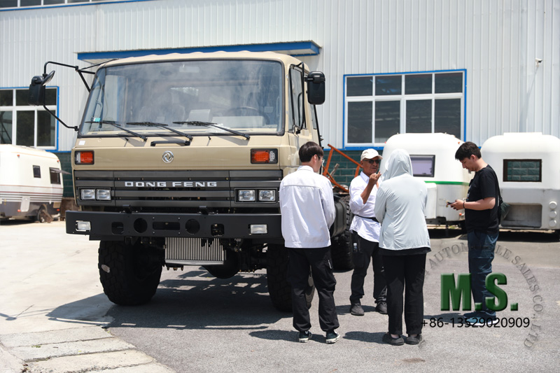 Клиент Bulgaria посетит нас, чтобы проверить мастерскую и продукты своими глазами!
