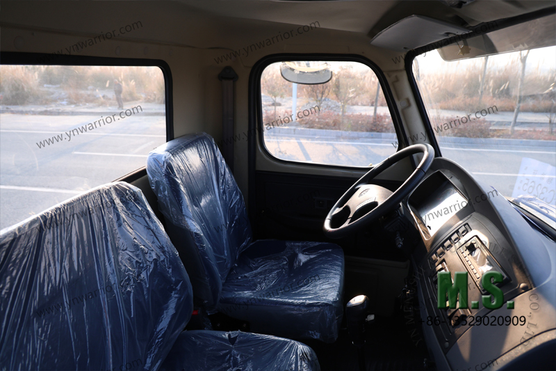 грузовика Dongfeng 6x6 с длинным носом и кабиной внутри кабины 