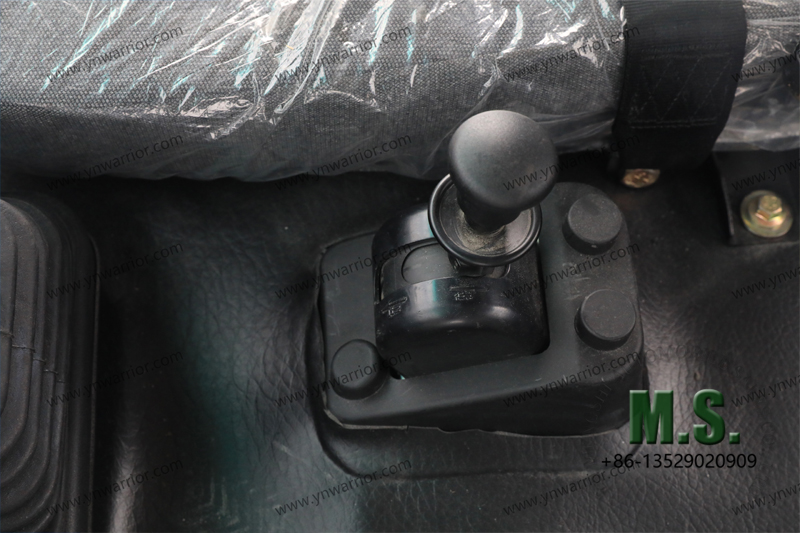 гидравлическое устройство переворота кабины на кабине модели 153 Dongfeng Китайский грузовой автомобиль 