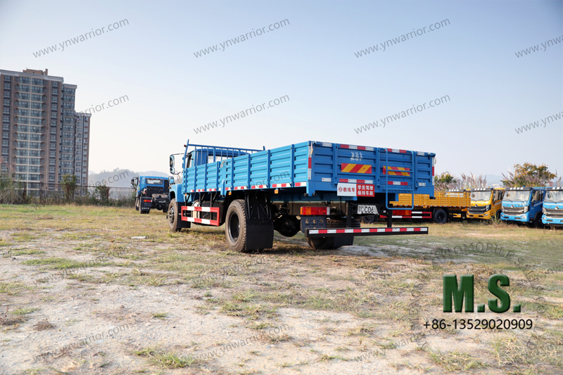 средней грузоподъемности 4x4 