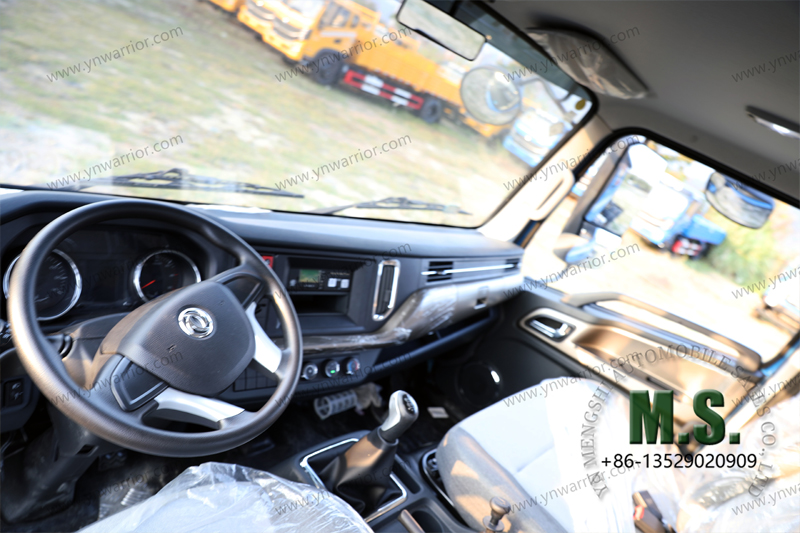 Учебный модуль с прицепом для грузовых автомобилей, кабина с дополнительным тормозом 