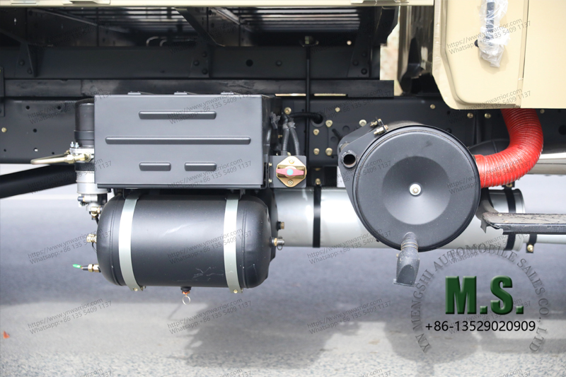 Dongfeng 4x2 cargo truck brake air cylinder 