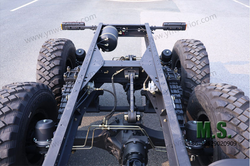 Dongfeng 11-тонный грузовик повышенной проходимости 6x6 с одним задним колесом задняя часть шасси без грузового отсека 