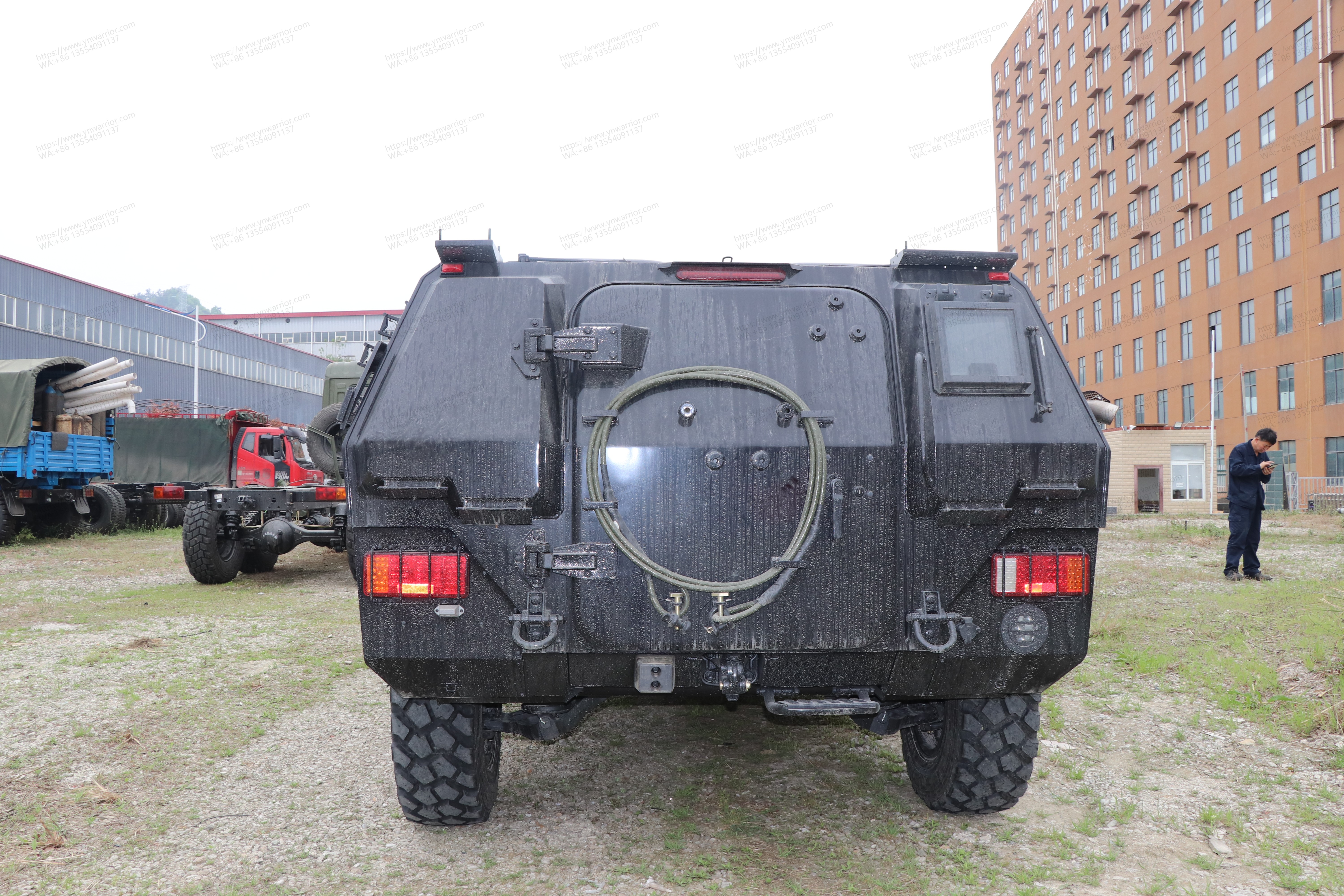 Dongfeng Mengshi 4x4 военный автомобиль без дороги 