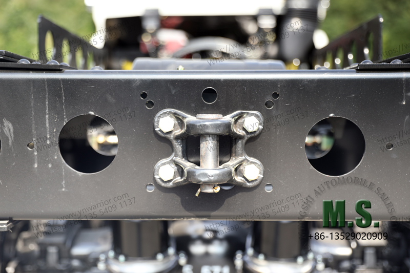 Dongfeng 6x6 heavy duty truck chassis frame close shot 