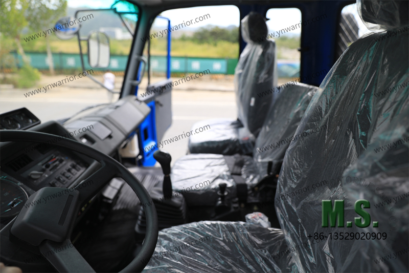 кабина китайского грузовика Dongfeng 153 