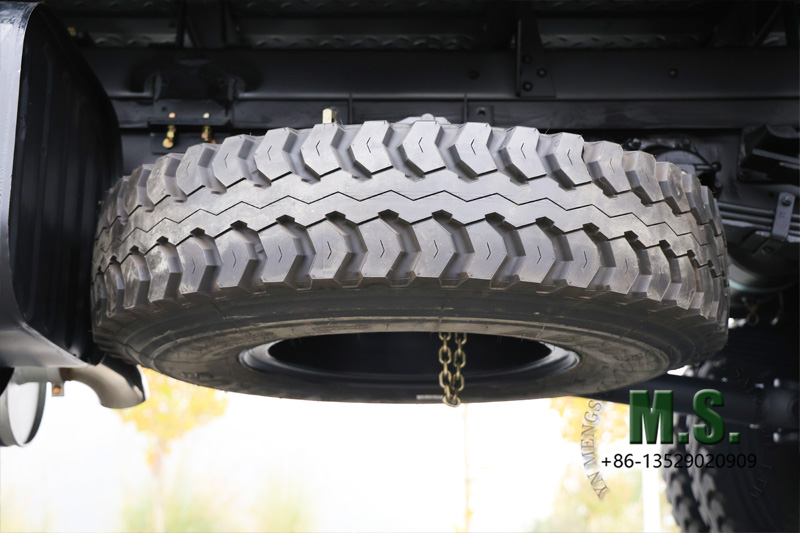 Dongfeng 4x2 18-тонный грузовой автомобиль низкой ценовой категории новое запасное колесо под шасси