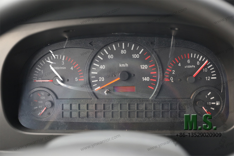 Dongfeng Шасси современного грузовика с кабиной средней грузоподъёмности с приборной панелью средней грузоподъёмности 