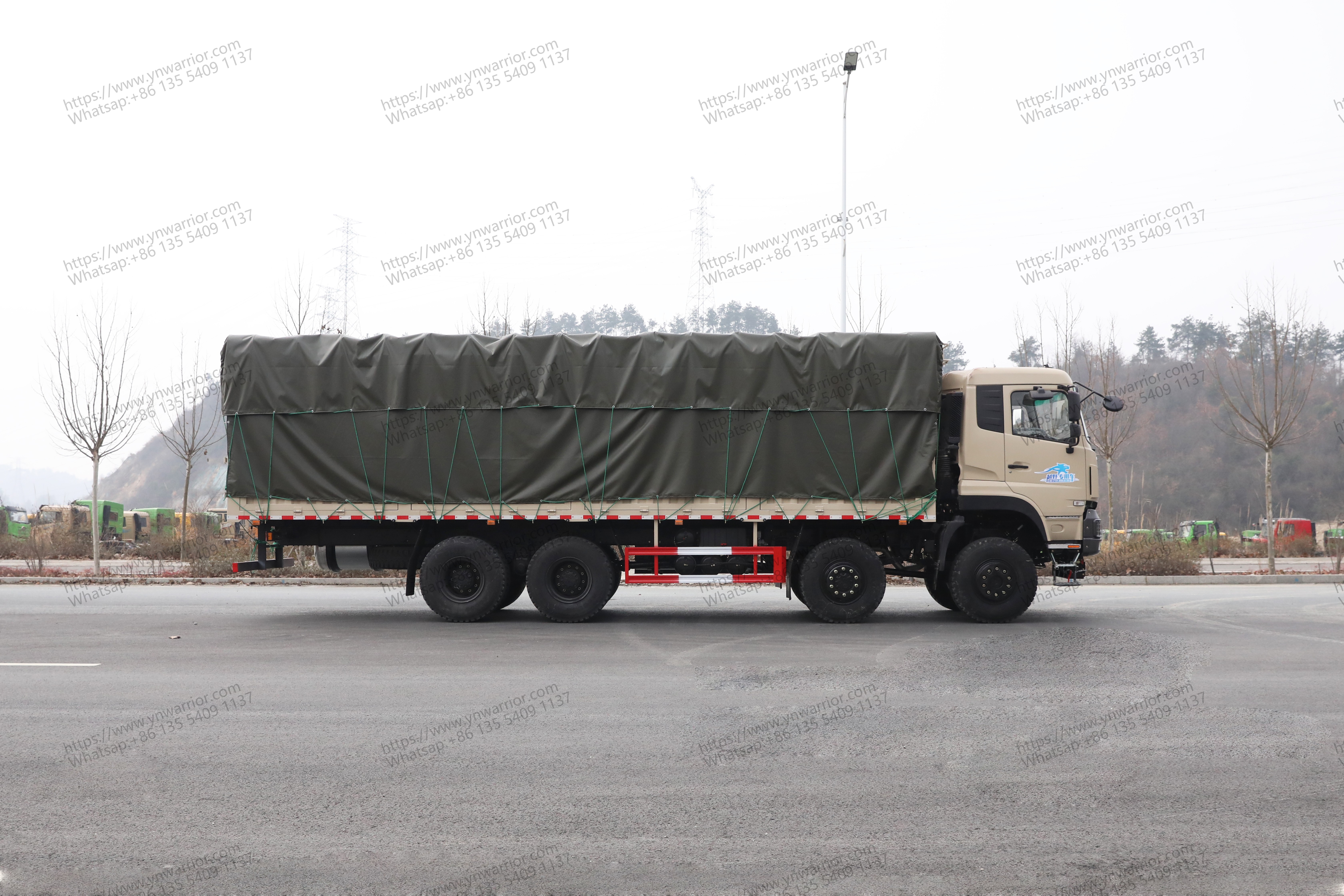 Dongfeng 8x8 перспектива с тяжелой стороной грузовика 