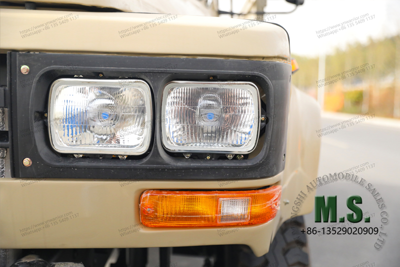 Dongfeng 4x2 cargo truck head light 