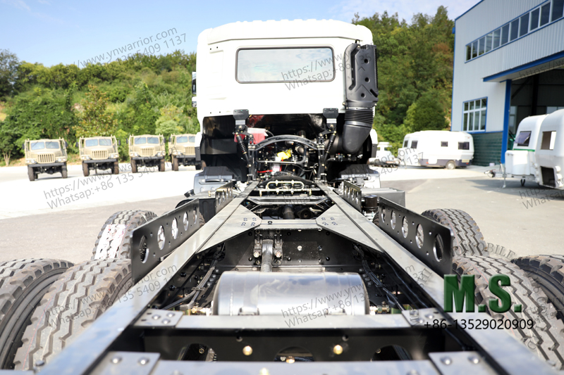 Dongfeng 6x6 heavy duty truck chassis 