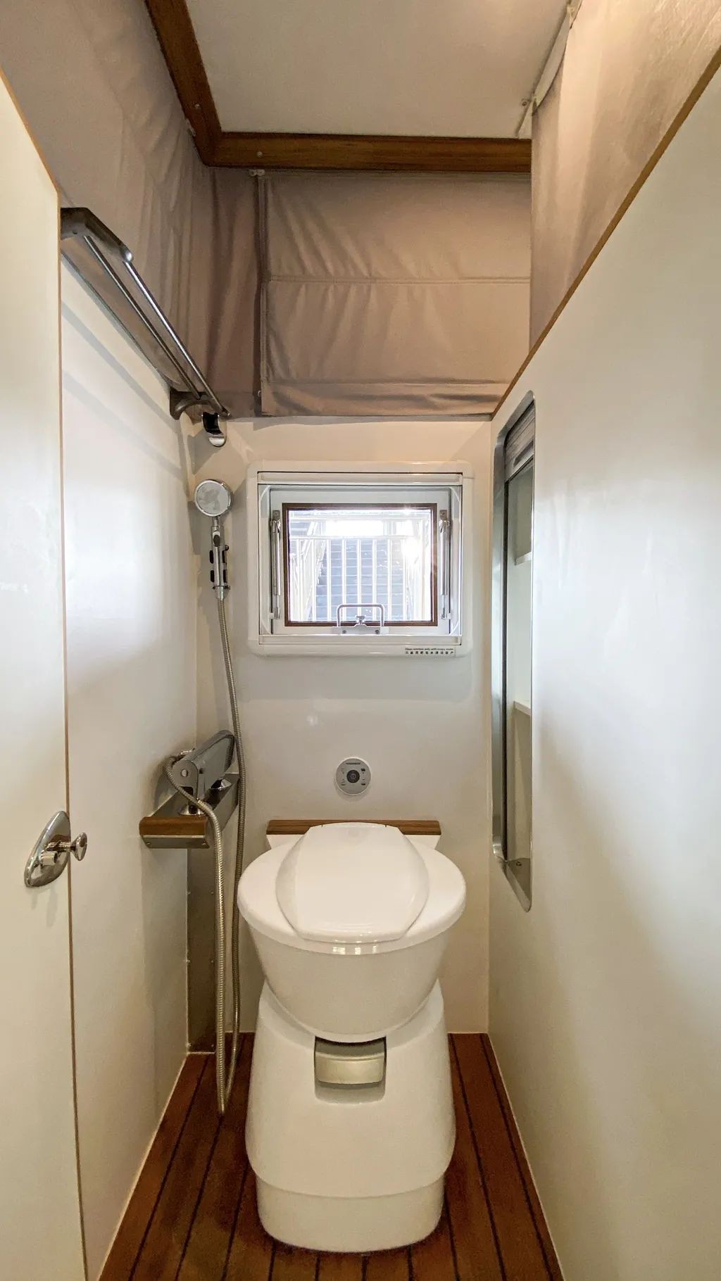 4x4 Для экспедиции для бездорожья Версия для экспедиции для бездорожья 