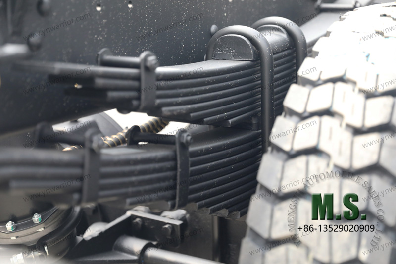 Dongfeng Dongfeng Шасси современного грузовика с кабиной 4x4 и рессорной подвеской кабины средней грузоподъемности 