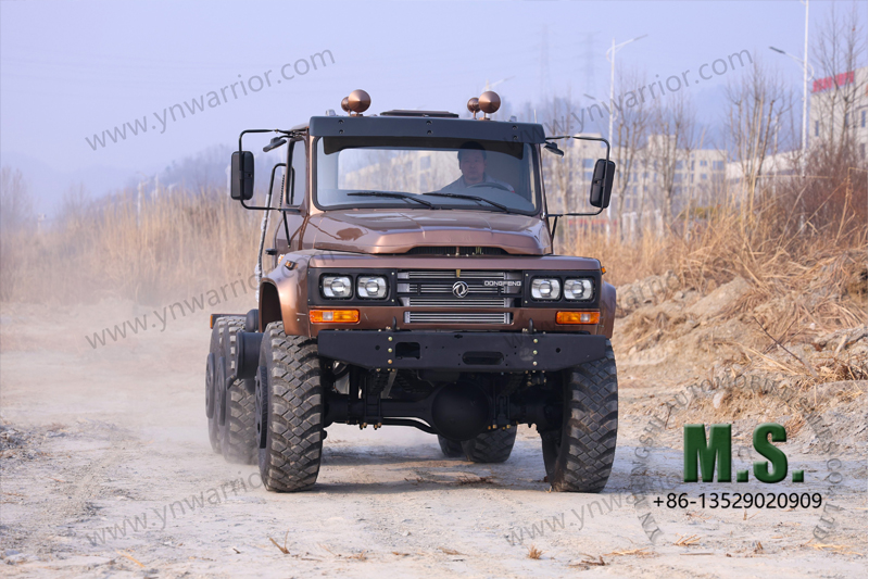 Dongfeng 11-тонный внедорожник 6x6, одинарное заднее колесо, черно-золотой цвет 